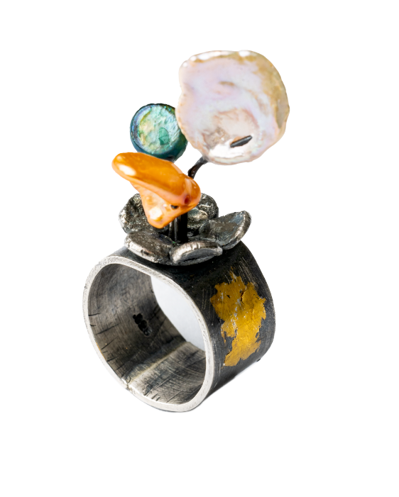 Men Wear Jewelry: Do They Wear Pearls?