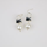 Elegant Drum Shell Pearl Earring